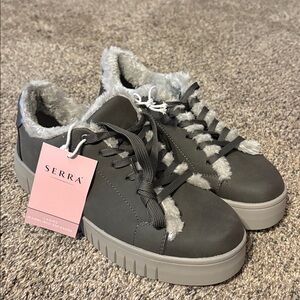 Serra Gray Ladies Warmlined Sneakers